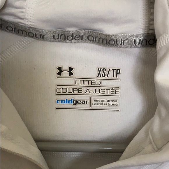 Under armor long sleeved shirt - Picture 2 of 4